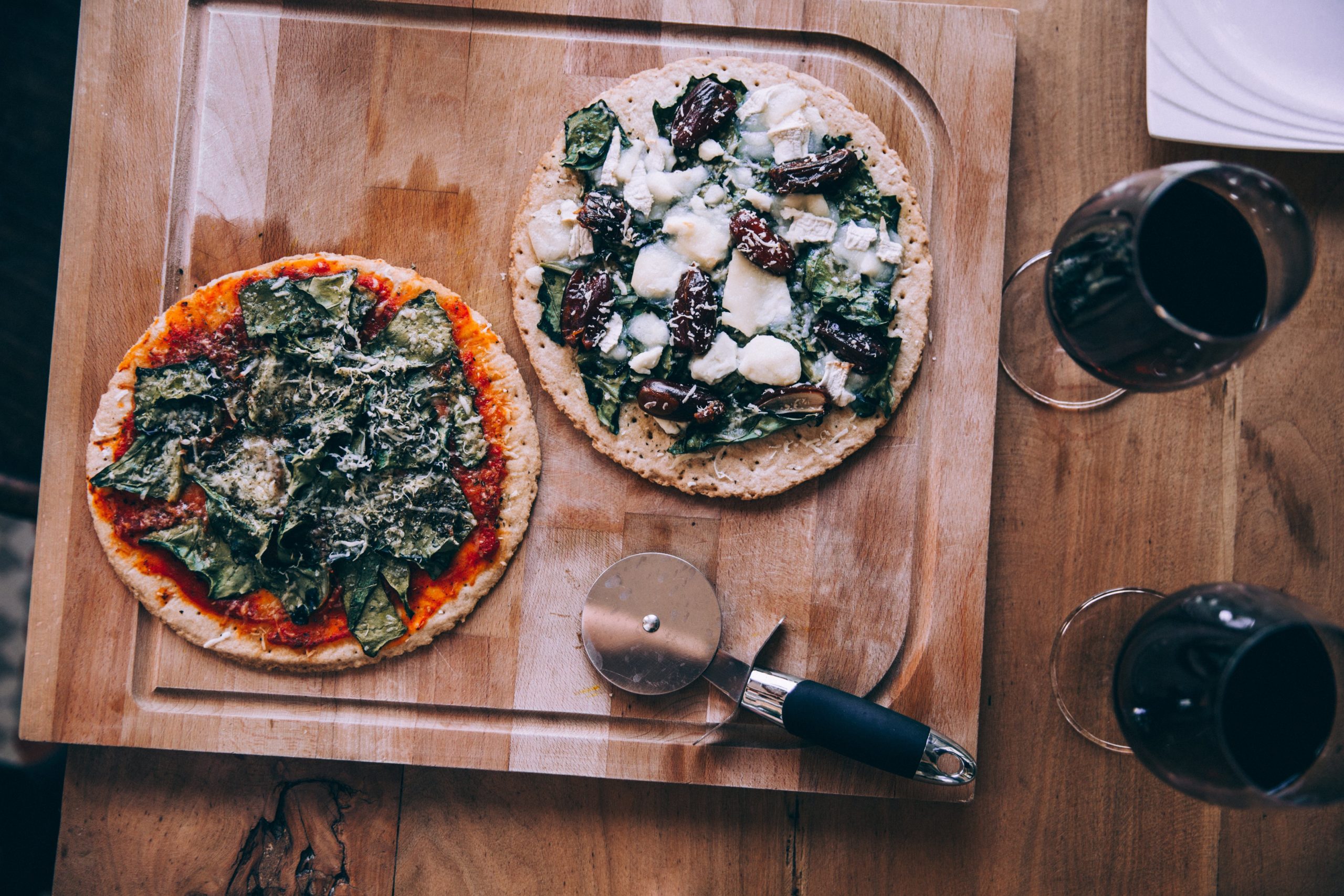 9 Wines That Go Perfectly With Pizza Outside The Wine Box