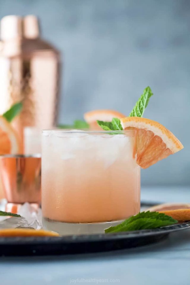 20 Refreshing Grapefruit Vodka Cocktails | Outside The Wine Box